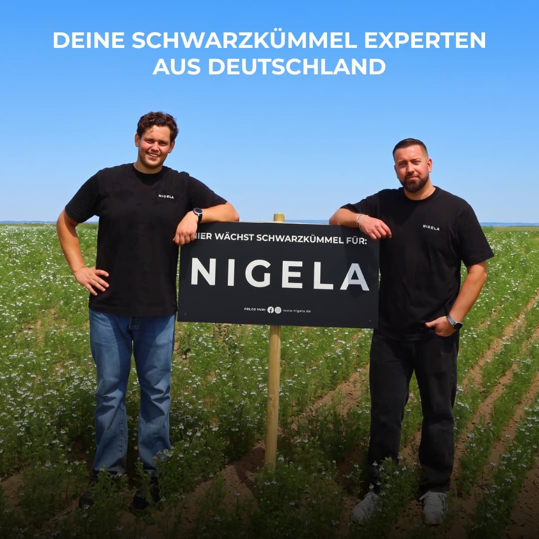 Die beiden NIGELA Gründer im Schwarzkümmelfeld – Schwarzkümmel-Experten aus Deutschland