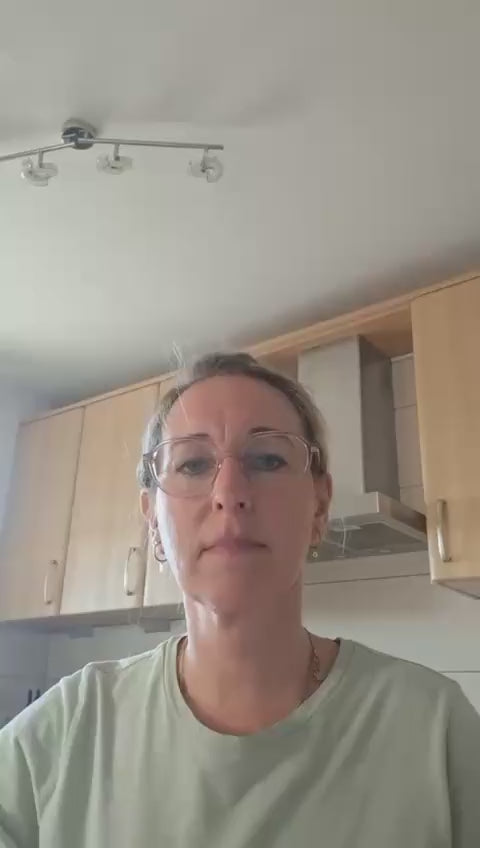Claudia - Stellt ihre Routine vor